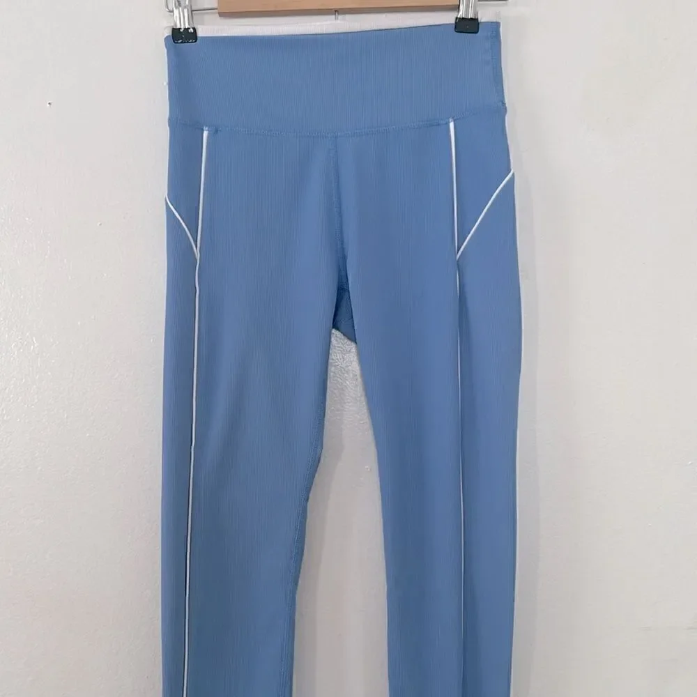 WILO blue Leggings EUC